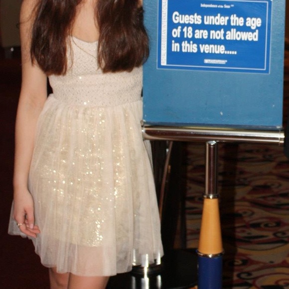 Mustard Seed Small Sequin and Tulle Strapless Sweetheart Dress - Picture 3 of 14